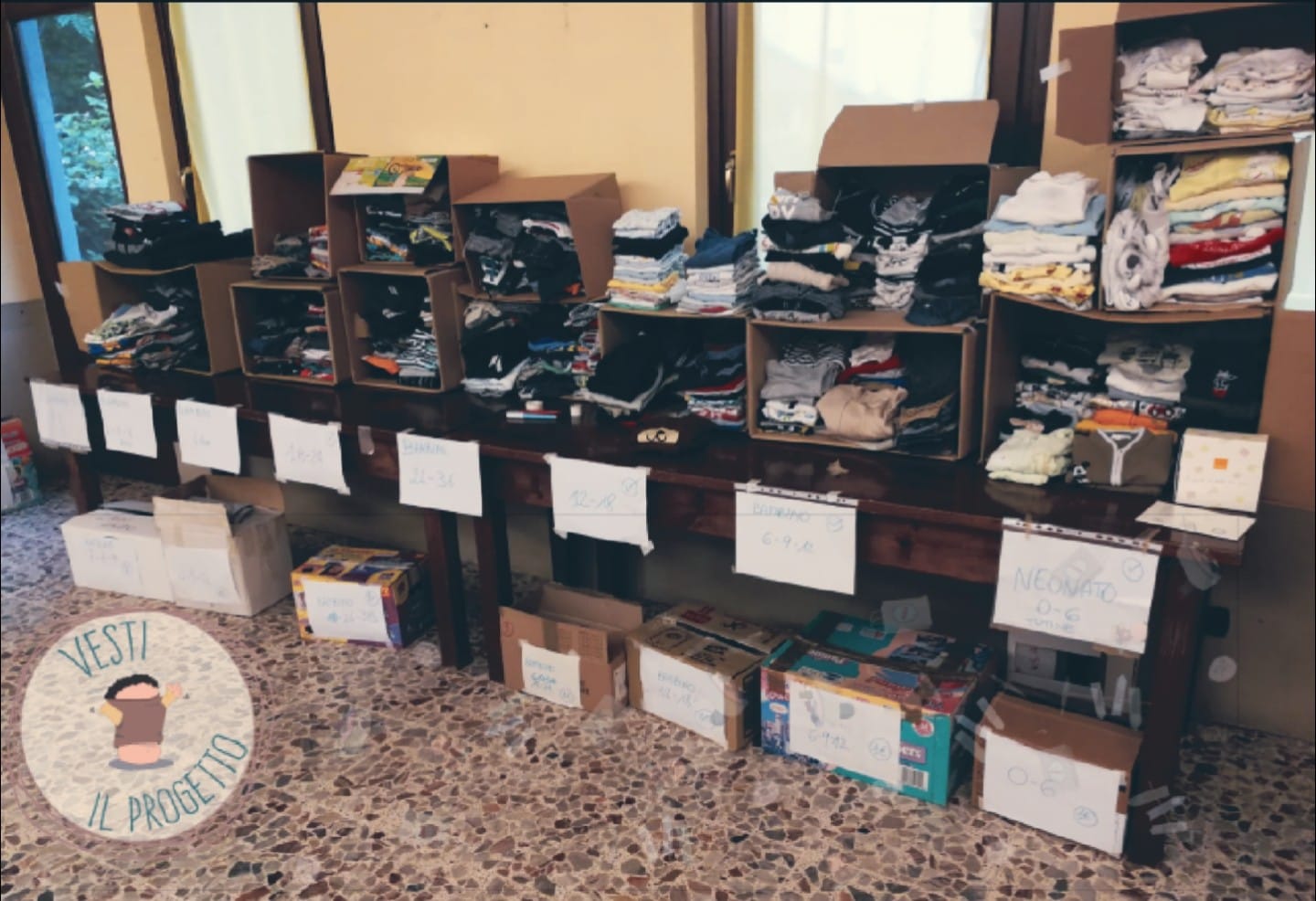 Don Luigi ci ha concesso la sala più grande della parrocchia